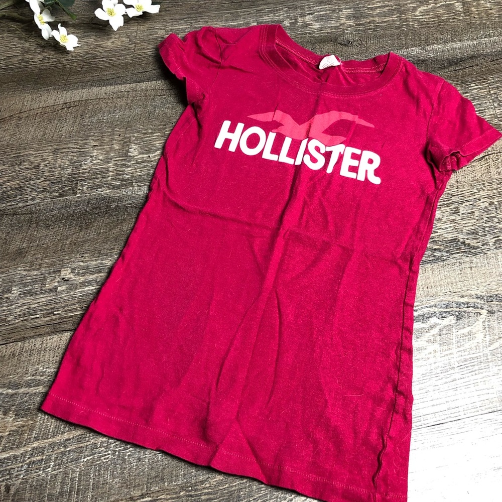 Cute Hollister top!